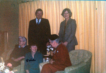 H152 -Top Row: Ray Benton, Mary Benton Lennon